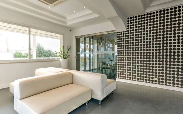 Modern Apartment in Rimini Italy with Hot Tub