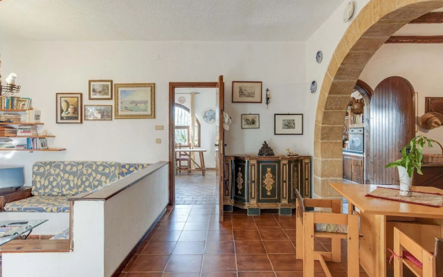 Belvilla by OYO Charming Villa With Roof Terrace