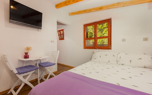 Villa Stone House Magarac