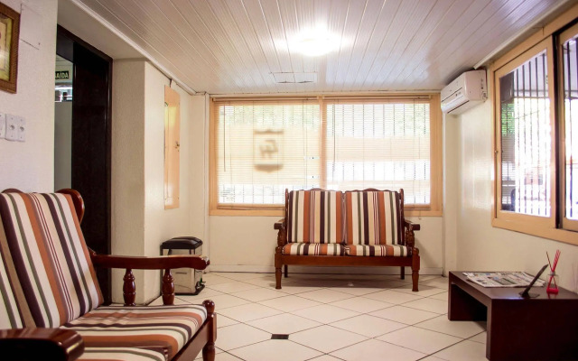 Colossi Hotel