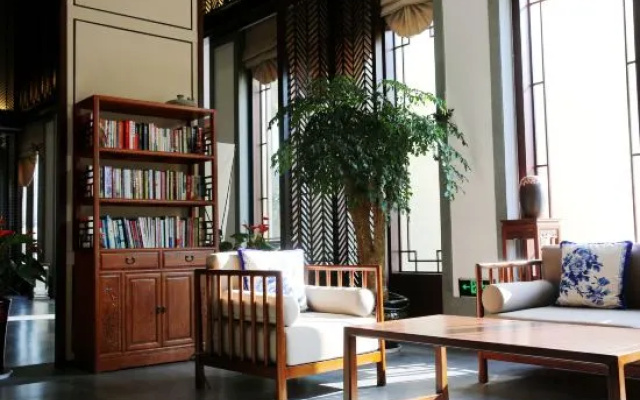 Luyi Resort Hotel – Guest Rooms – Suzhou