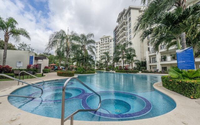 Jaco Bay Beach Condo 401