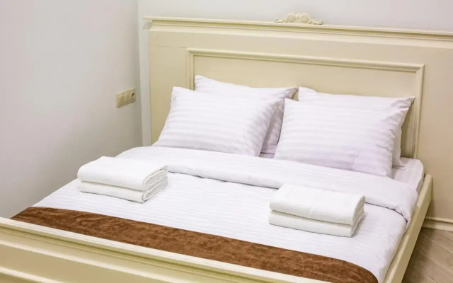 Avangard Sholom Aleichem* Apartment