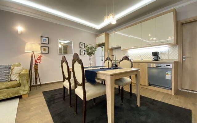 Missafir Sleek and Central Flat in Nisantasi