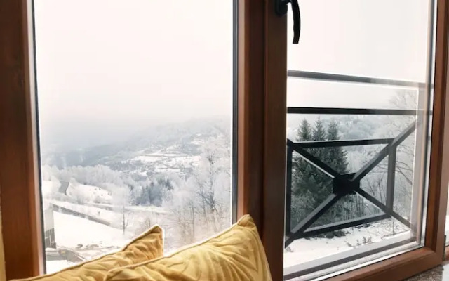 Sky Cabin Apartments