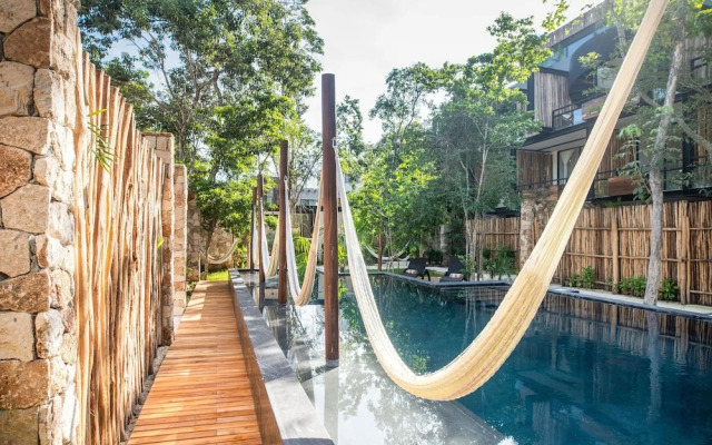 Amaka Calma Tulum