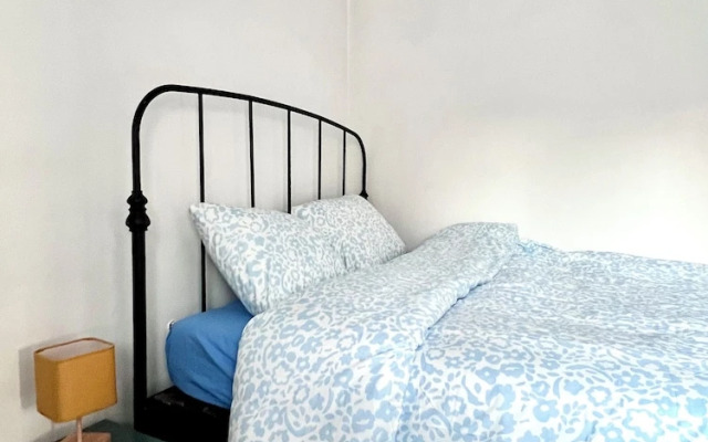 Spacious Family Apartment Midi
