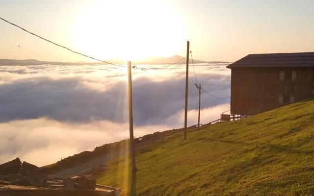 Migroras Otel & Restaurant - Karestel Yaylasi