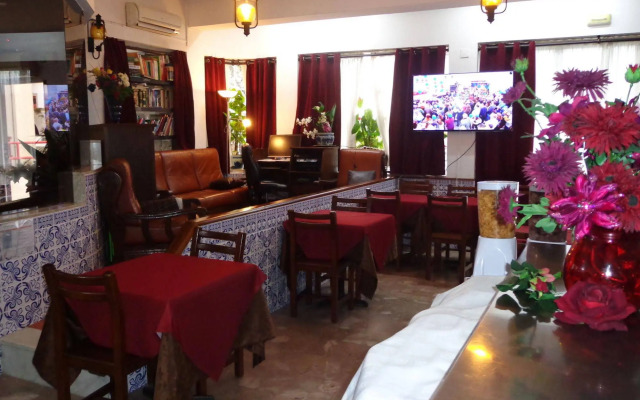 Hotel 4 Estações