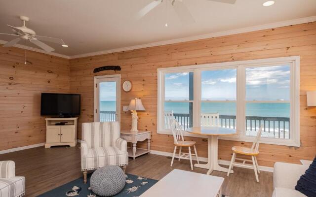 Casa Bianca by Oak Island Accommodations