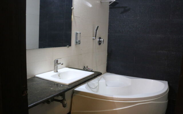 OYO 9030 Hotel Delhi Airport Plaza