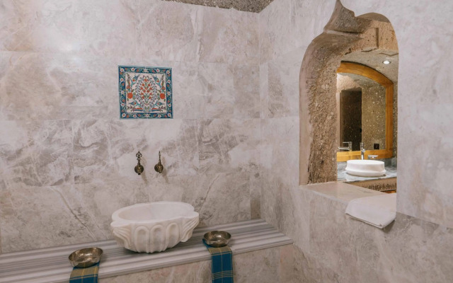 Lunar Cappadocia Hotel