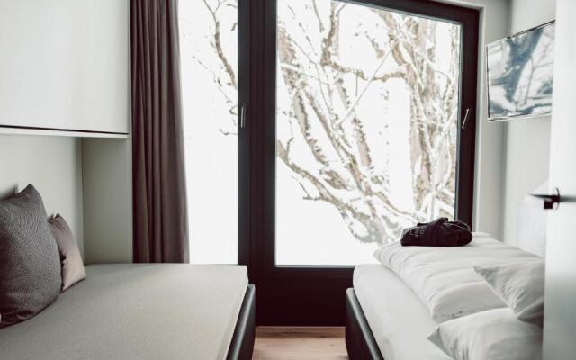 Joann Suites Apart