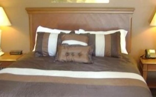 Talbot Trail Inn & Suites