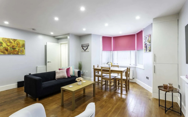 Spacious Clapham Junction Apartment