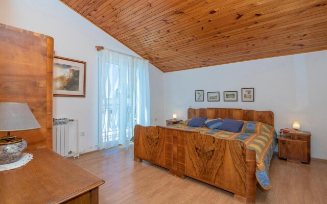 Amazing Home in Hvar With Wifi and 3 Bedrooms