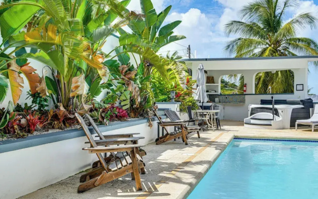 Pool & Hot Tub Access! Tranquil Vieques Casita