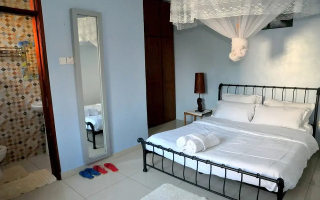 Victoria Lake View Guest House & Safaris