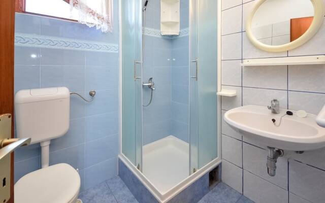 Apartments Mira 1210