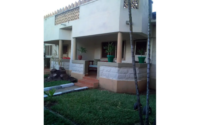 Delina Cottage Diani