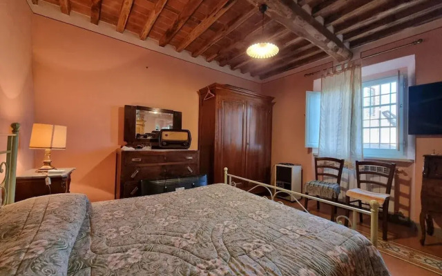 Apartment in Orbicciano With Pool