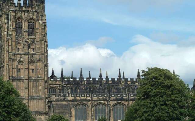 The Glyndwr - Berwyn House Central Wrexham