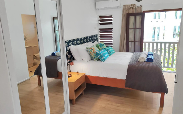 Palm Cove Beach Retreat - 1st Floor