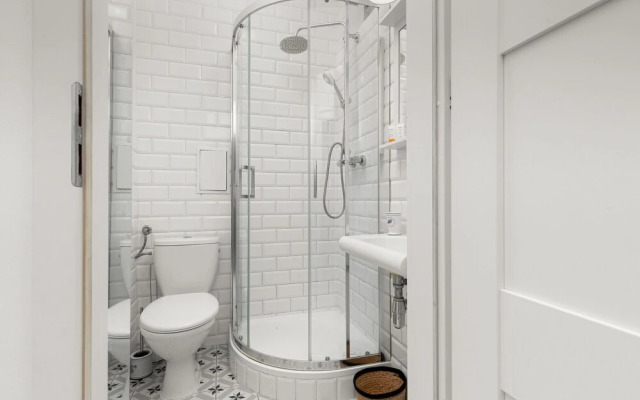 Mariensztat Warsaw by Renters