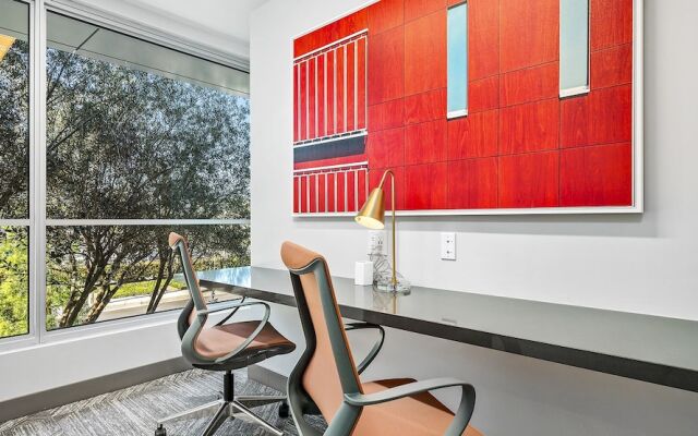 Global Luxury Suites Irvine