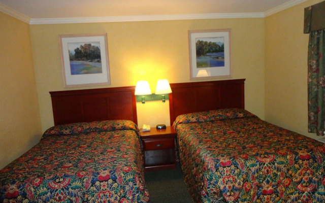 Redondo Inn and Suites