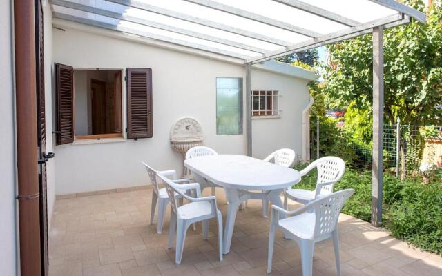 N192 - Numana, nuova villetta con portico