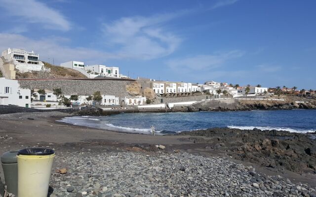 Apartment Poris with Sea View and Pool