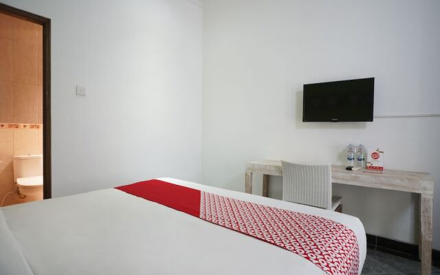 I Love Grass by OYO Rooms