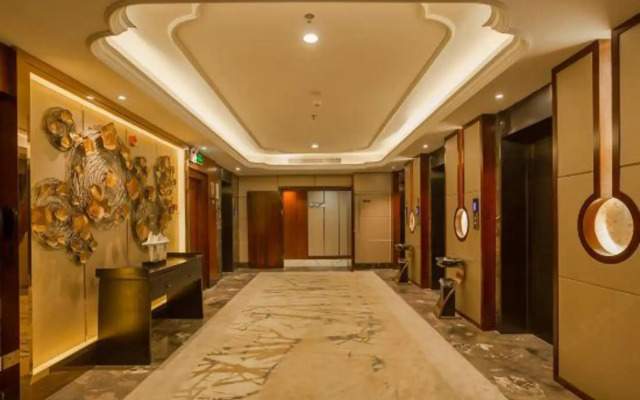 Haowei Kairui Hotel (Jingshan Railway Station Inn)