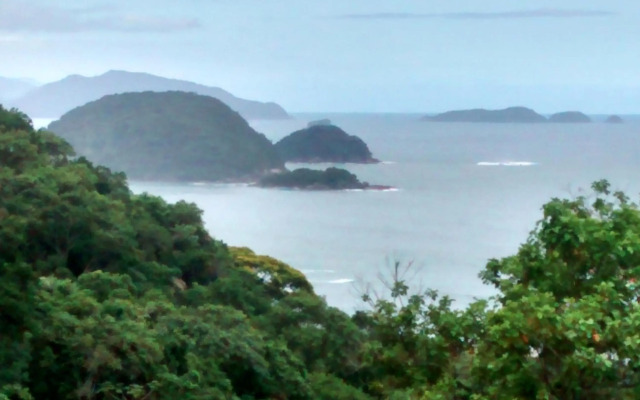 Ubatuba Surf Suites