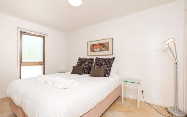 Onetangi Beach Apartments