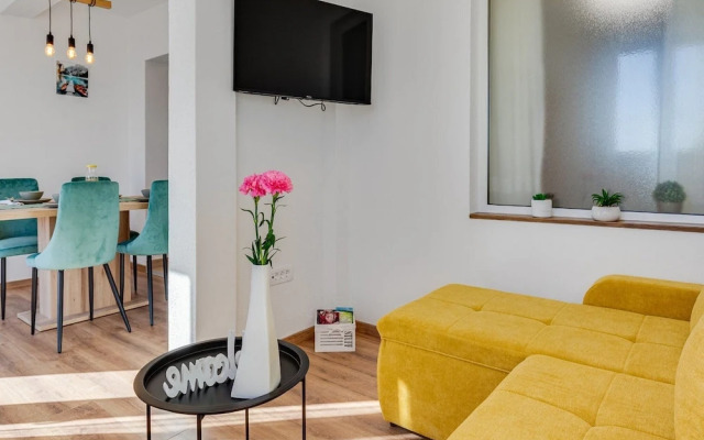 Rina Apartments