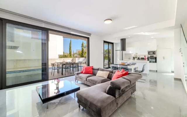 By The Beach - Aura Villa