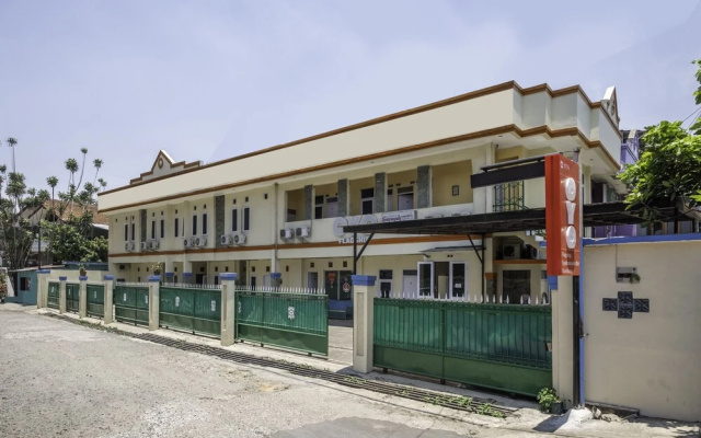 Syahransah Guest House by Oyo Rooms