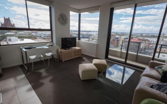 Watt Street Studio Apartment w/ Ocean Views