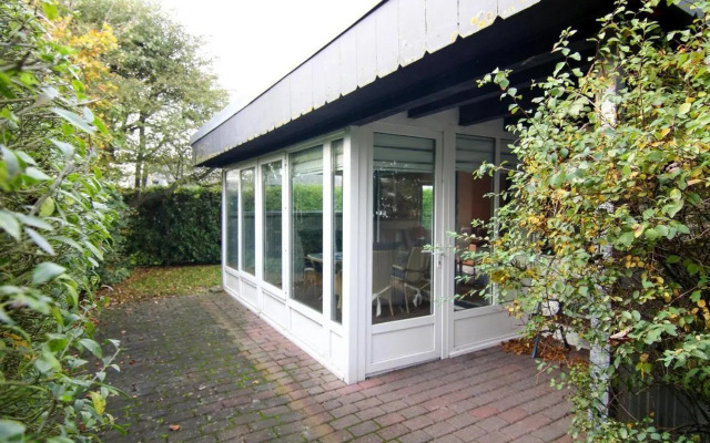 Bungalow in Warwerort Near Wadden Sea Park