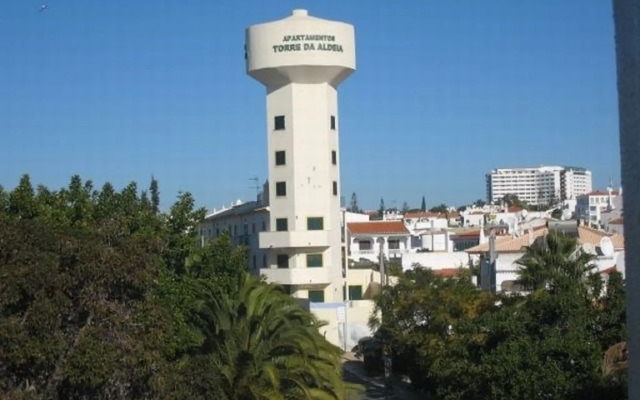 Torre da Aldeia by Umbral