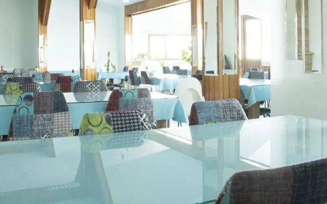 Parlak Otel