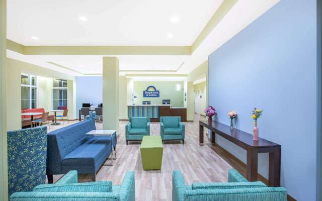 Days Inn & Suites by Wyndham Kearney