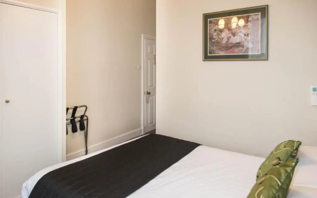 Kensington Gardens Hotel