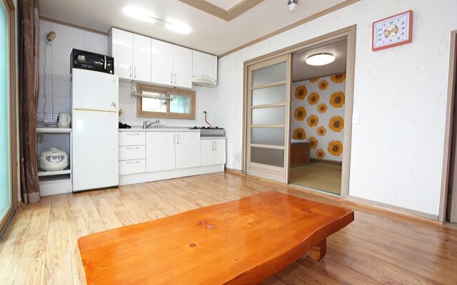 Tongyeong Yeonji Pension