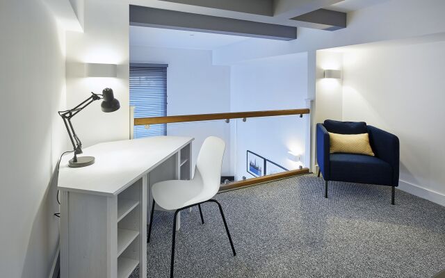 Burkhardt Hall by esa