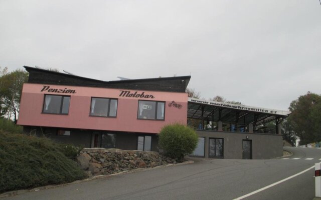 Penzion a Motobar Bravantice