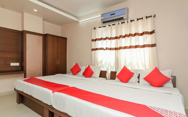 OYO 740 Hotel Suravi