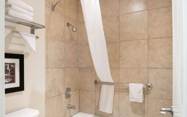 Quality Inn Near Lake Marble Falls
